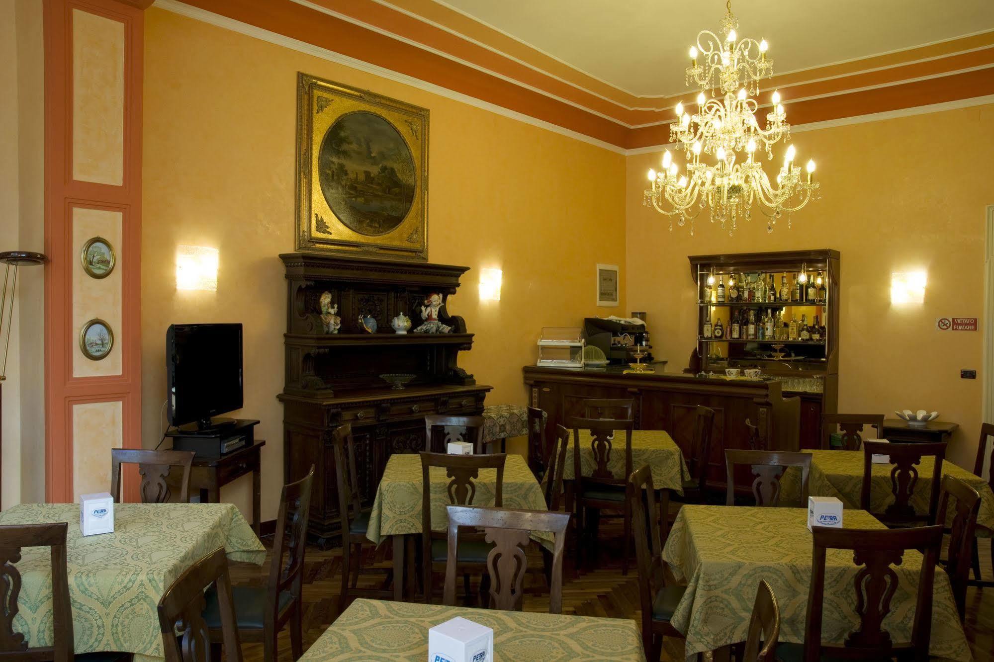 Hotel Principi D'Acaja ตูริน ภายนอก รูปภาพ